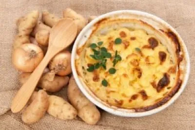 Kartoffelauflauf aus Omas 1 Euro Rezepte „kochen mit wenig Geld“ der Kartoffelauflauf!