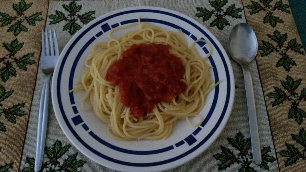 Tomaten Spaghetti In 15 Minuten ist Ihr Pasta Gericht fertig