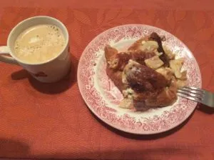 Croissant Auflauf schnell, einfach und günstig zubereitet