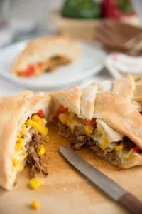 Stromboli mit Bolognese gefüllt Stromboli mit Bolognese gefüllt