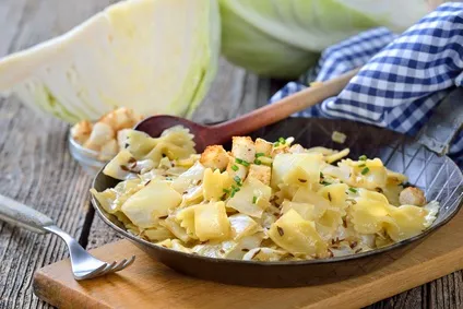 Omas Krautfleckerl Krautfleckerl sind aus der österreichischen Küche