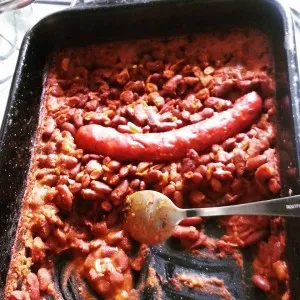 Bohnen mit Käsekrainer