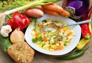 Omas Gemüsesuppe Omas Gemüsesuppe