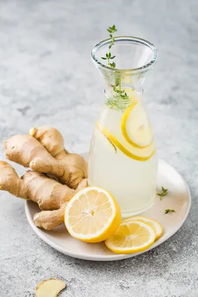Detox Zitrone Limette Ingwer Drink Detox Zitrone Limette Ingwer Drink