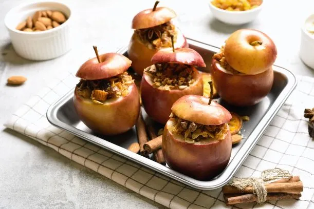 Bratäpfel mit Nüssen Bratäpfel mit Nüssen