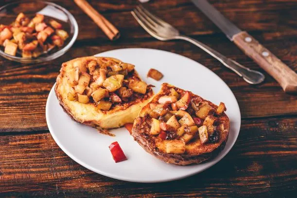 French Toast mit karamelisierten Äpfeln French Toast Mit Karamelisierten Äpfeln