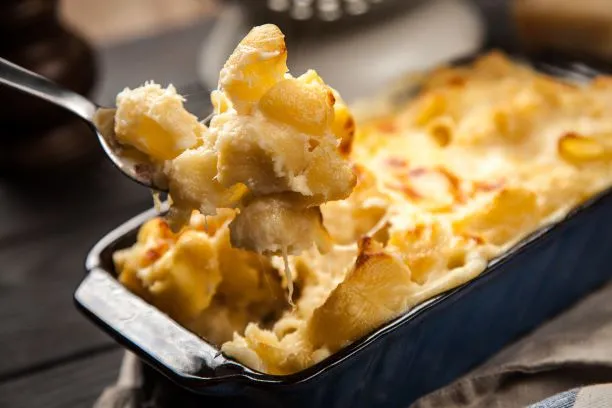 Käsemakkaroni die einen nennen es Nudelauflauf die anderen sagen Mac and Cheese dazu