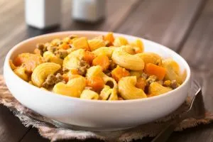 Kürbis Hackfleisch Pfanne mit Makkaroni Kürbis Hackfleisch Pfanne Mit Makkaroni 1