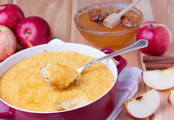 Grießauflauf mit Äpfel Grießauflauf mit Äpfel gab es sehr oft bei unserer Großmutter