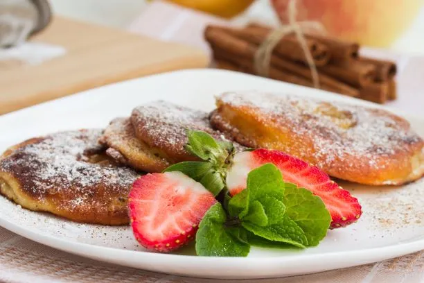 Apfelringe nach Omas Rezept gebacken Omas leckere Apfelringe sind rasch zubereitet
