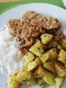 Faschierter Braten mit Kartoffeln und Reis Faschierter Braten mit Kartoffeln und Reis