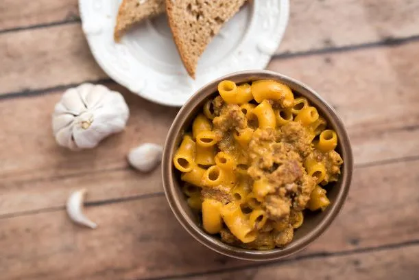 Hausgemachter Mac and Cheese wieso bekommen wir nicht öfters Omas hausgemachten Mac and Cheese