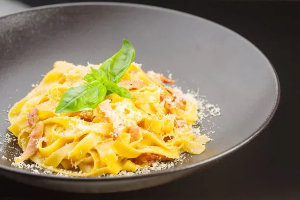 Pasta mit Schinken und Käse Pasta Mit Schinken Und Käse