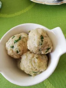 Bröselknödel Bröselknödel