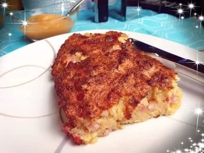 Kartoffelkuchen mit Speck und Zwiebeln Döppekooche, regional heißt das auch Potthucke, Dippelabbes, Schaales