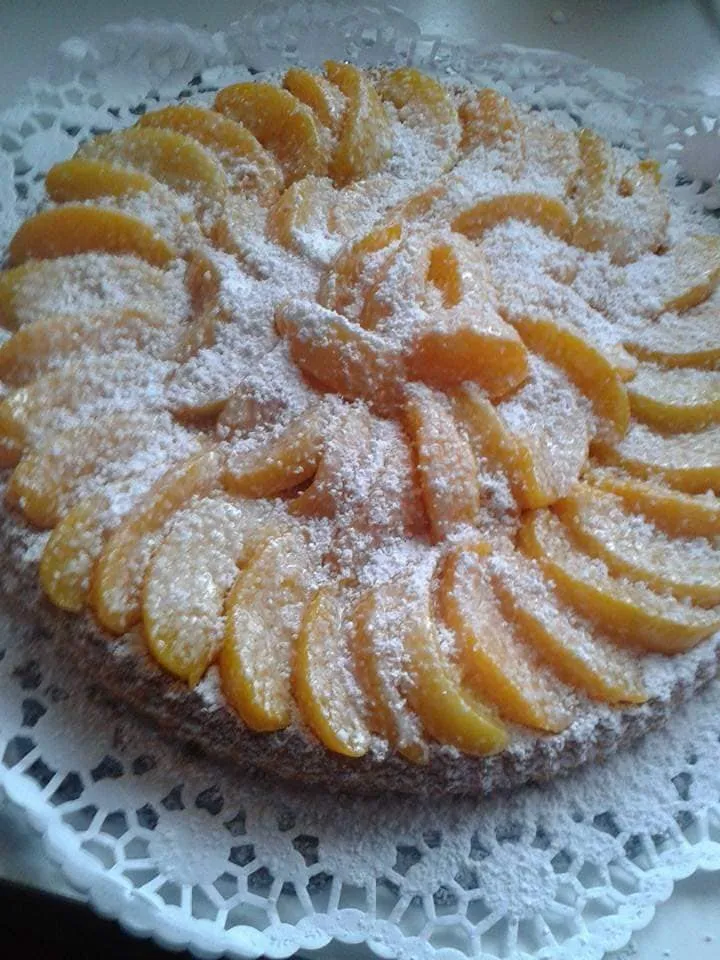 Pfirsichkuchen Pfirsichkuchen im Pfirsich Sonnenformat