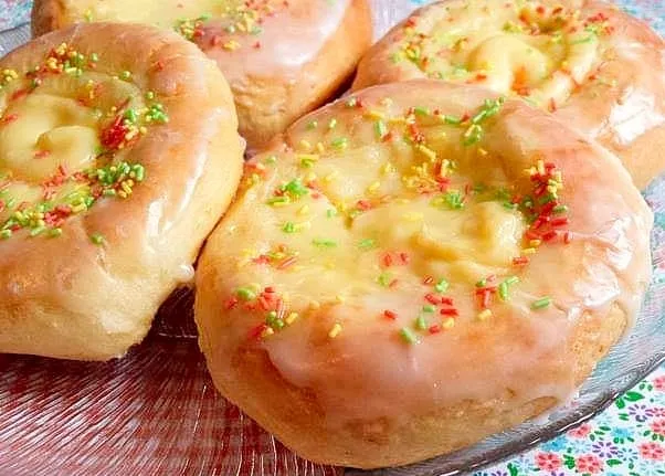 Puddingteilchen Mit diesen Zutaten bekommt ihr 9 Leckereien.