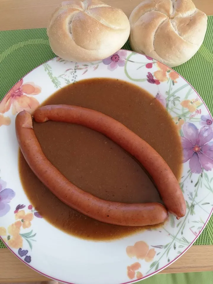 Würstl mit Saft schnelle Küche, Würstl mit Saft und Semmel dazu