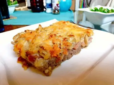 Hack vom Blech Hack vom Blech mit Tomaten Champignons und viel Käse