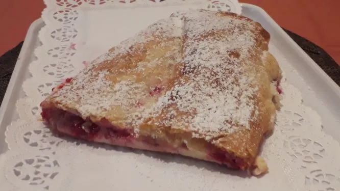 Himbeer Topfenstrudel Himbeer Topfenstrudel