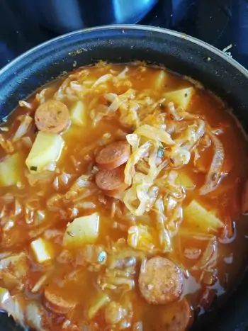 Krautsuppe mit Debreziner Krautsuppe Mit Debreziner