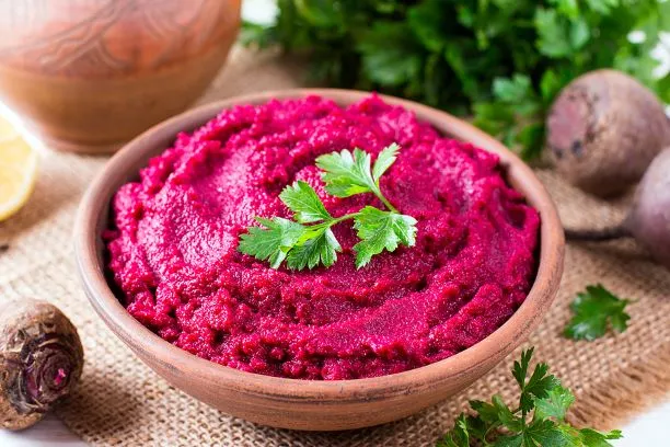 Rote Beete Püree Das rote Beete Püree lässt sich bestens für eine vegetarische Vorspeise verwenden