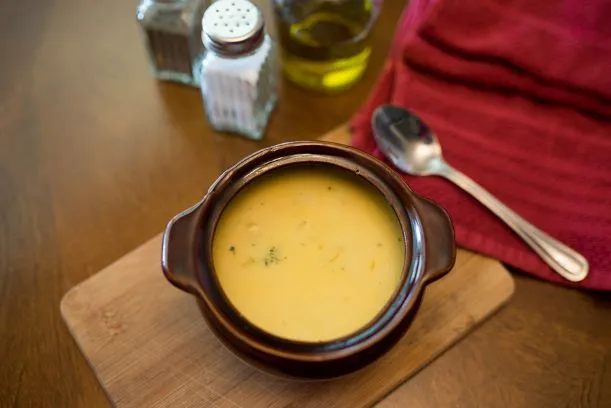 Brokkoli Käsesuppe Herzhaft und sättigend ist diese leckere Brokkoli Käsesuppe