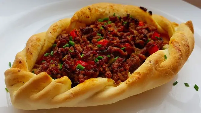 Türkische Pide Schiffchen Türkische Pide Schiffchen