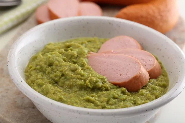 Kohlgemüse Zu diesem gesunden Kohlgemüse passen perfekt ein paar Scheiben Fleischwurst