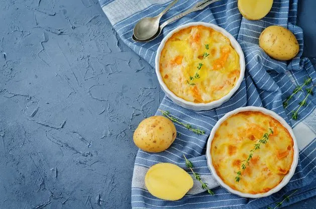 Kartoffel Kürbis Gratin Omas Kartoffel Kürbis Gratin mit einem Hokkaido-Kürbis zubereitet