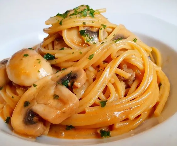 One Pot Pasta mit Champignons One Pot Pasta Mit Champignons