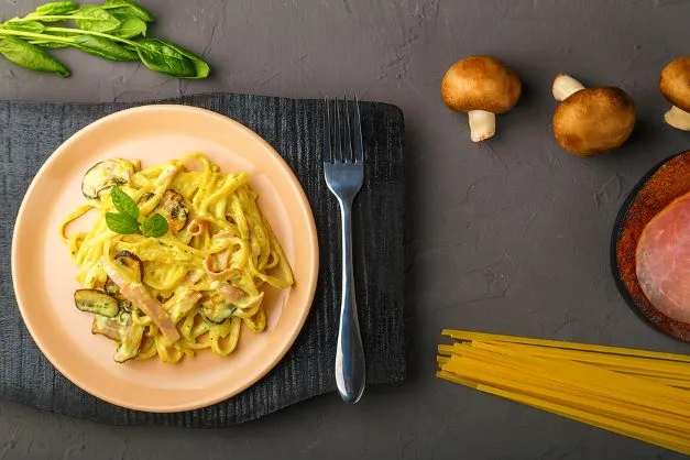 One Pot Spaghetti mit Champignons One Pot Spaghetti Mit Champignons