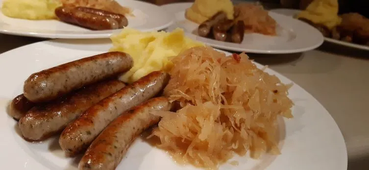 Sauerkraut Rezept nun ist die Gärung perfekt und wunderbar für das erste Mal gekochtes Sauerkraut