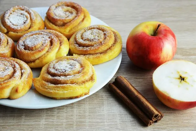 Süße Zimt Apfelschnecken Schön saftig und weich, genauso müssen sie sein