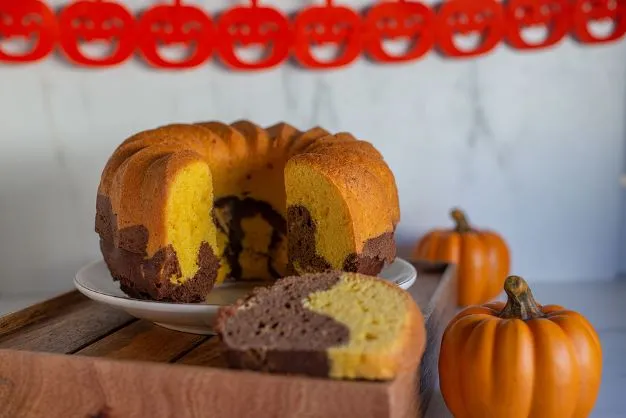 Kürbis Marmor Gugelhupf Kürbis Marmor Gugelhupf mit Pumpkin Spice und Kürbispüree
