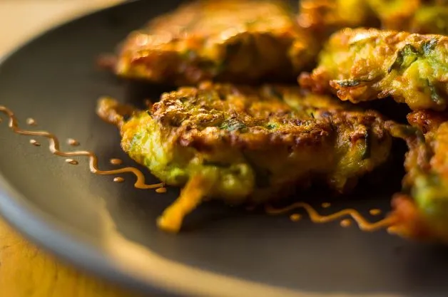 Zucchini Möhren Puffer eine schöne, vegetarische und „leichte“ Abwechslung im Kochalltag