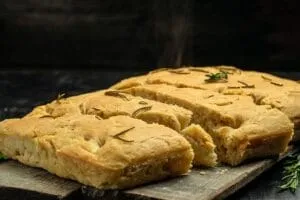 Focaccia mit Rosmarin Foccacia Mit Rosmarin