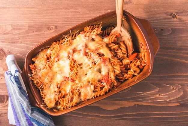 Fusilli Auflauf mit Mozzarella Dieser Fusilli Auflauf mit Mozzarella ist das perfekte Familienessen