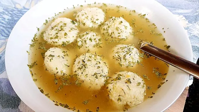 Grießklößchen Griesskloesschen