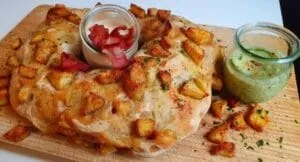 Bratkartoffel Brotkranz mit 2 Dips Bratkartoffel Brotkranz Mit 2 Dips 1
