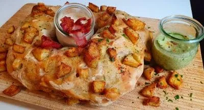Bratkartoffel Brotkranz mit 2 Dips himmlische Rezeptidee bei einem Promibacken gesehen