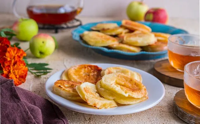 Himmlisch gebackene Apfelringe Für Feinschmecker der süßen Küche ist dieses uralte Rezept unsere Oma Rezept immer zu empfehlen