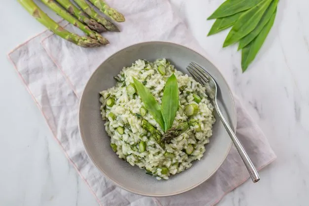 Risotto mit Spargel und Bärlauch Risotto Mit Spargel Und Baerlauch