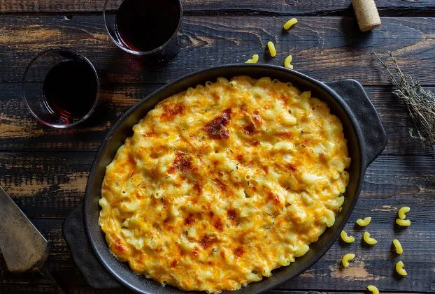 Rolls Royce Mac and Cheese Hier werden die Makkaroni nur vorgekocht, da sie ja später noch in das Backrohr kommen