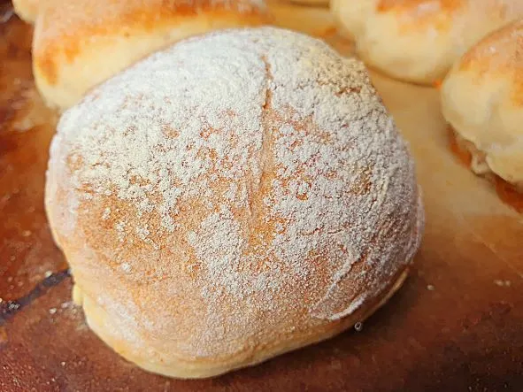 Sonntagsbrötchen wie vom Bäcker und was in der heutigen Zeit besonders wichtig ist, günstiger