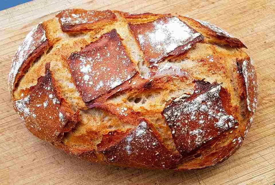 Joghurt Krustenbrot Selbstgebackenes Brot wie dieses Joghurt Krustenbrot schmeckt ja eigentlich immer am besten