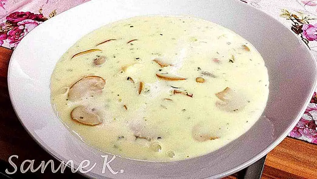 Champignoncremesüppchen mit Kräutern Champignoncremesüppchen mit Kräutern