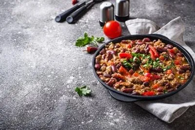 Traditionelles mexikanisches Chili con carne Ein Chili con Carne schmeckt am nächsten Tag noch besser