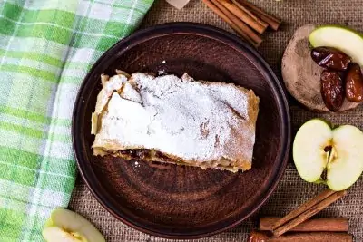 Apfelstrudel mit Datteln Apfelstrudel Mit Datteln
