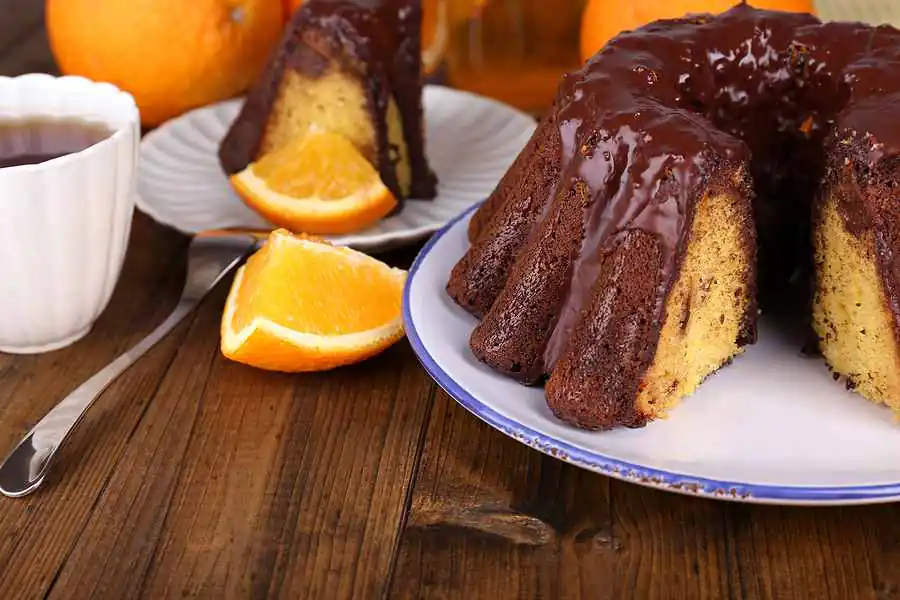 Orangengugelhupf mit Schokoguss Orangengugelhupf Mit Schokoguss